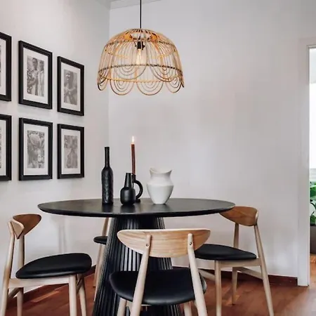 Apartment Kamina - 2 Bedroom In Passeig De Gracia Barcelona