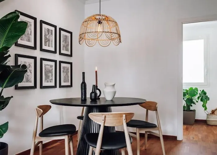 Appartamento Kamina - 2 Bedroom In Passeig De Gracia Barcellona